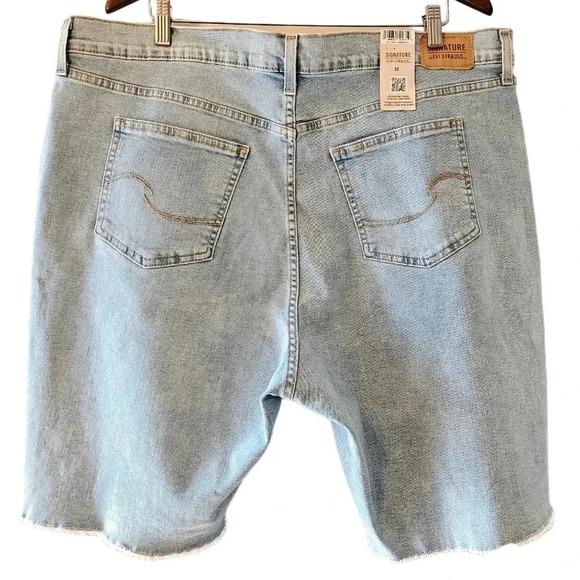 Signature by Levi Strauss & Co. Plus Size Heritage High Rise Bermuda Shorts. - Picture 11 of 16